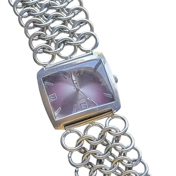 Vintage GG Quartz Watch Plum Dial Chain Link Bold Retro Watch Gift for Her - Picture 1 of 12